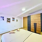 Charm 3 * Varna