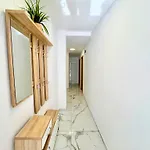 Charm 3 Апартаменты *